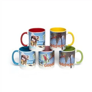 Fargerike keramiske kaffekopper